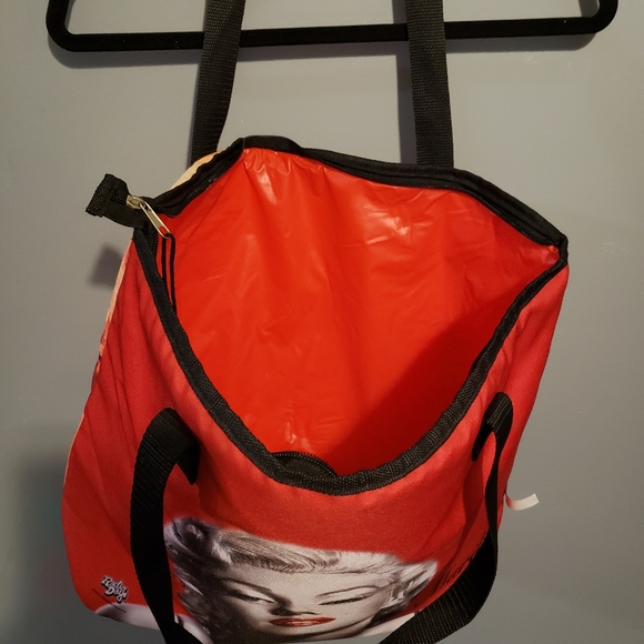 Marilyn Monroe Large Tote w/speakers Bag - Picture 7 of 12